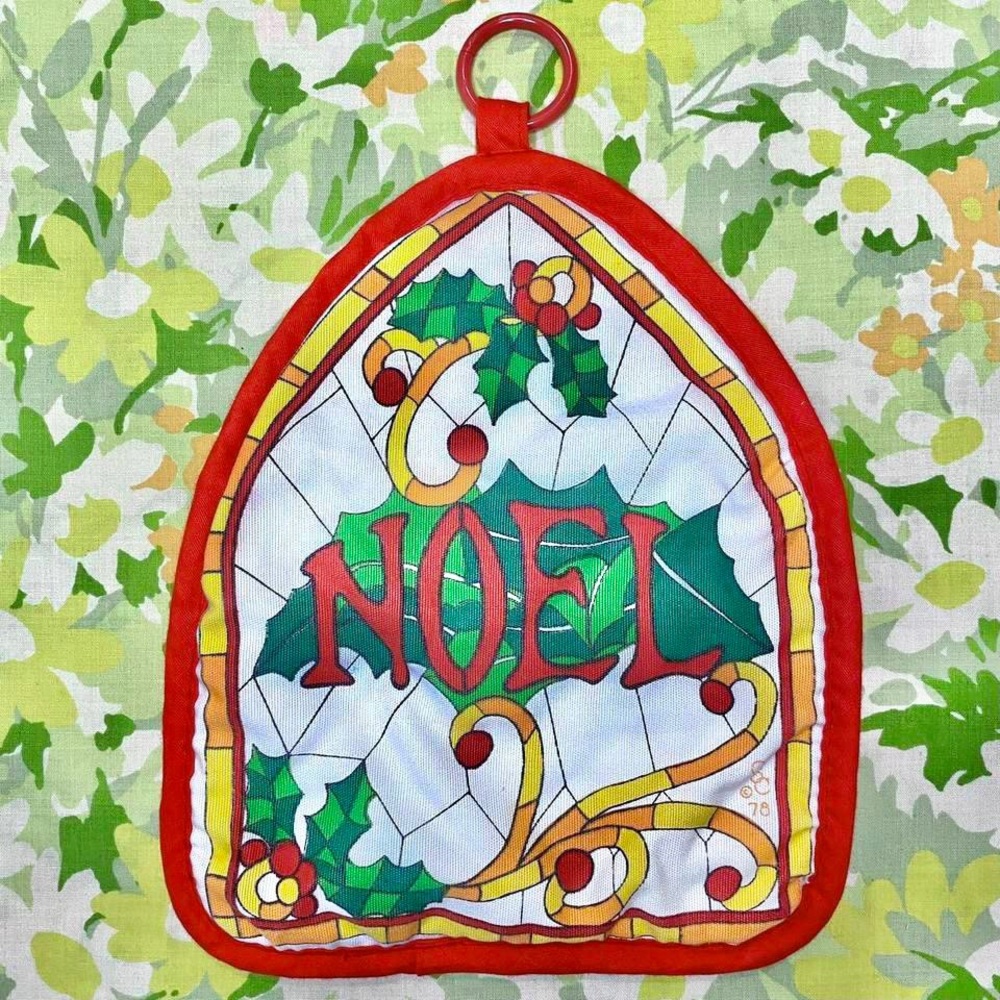 Vintage '78 white, yellow, red & green Christmas Noel stained glass pot holder